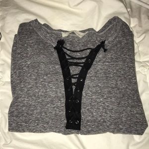 Tied up short sleeve shirt